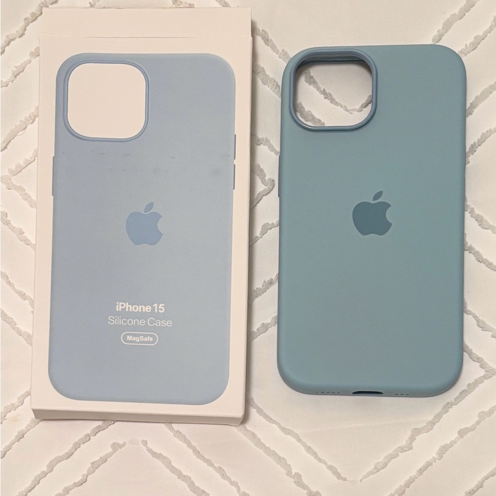 Apple iPhone 15 Silicone Case - Sky Blue